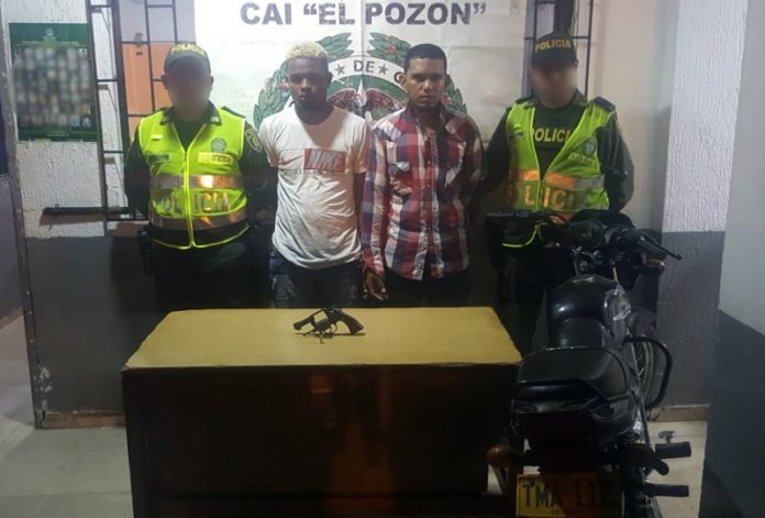 Captura en el pozon por Porte ilegal AF y Hurto-cartagena