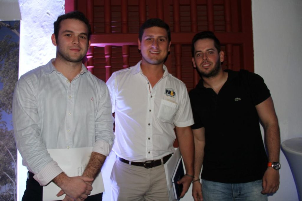 Daniel Gilchrist, Mauricio Gómez y Felipe Juliao