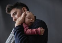 Beneficios del contacto físico y las caricias en el bebé Beneficios del contacto físico y las caricias en el bebé