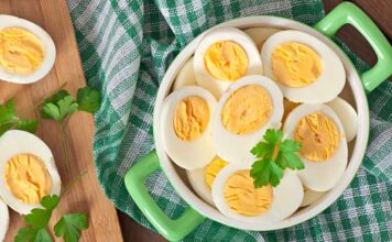 Huevos duros o huevos cocidos Receta de Huevos duros o huevos cocidos.