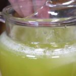 Agua fresca de limón entero con hierbabuena