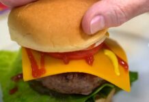 Hamburguesas a la mexicana Hamburguesas a la mexicana